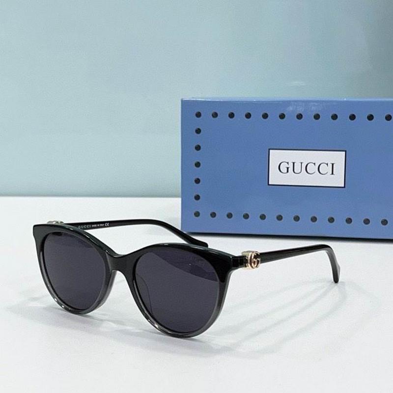 Gucci Sunglasses 821